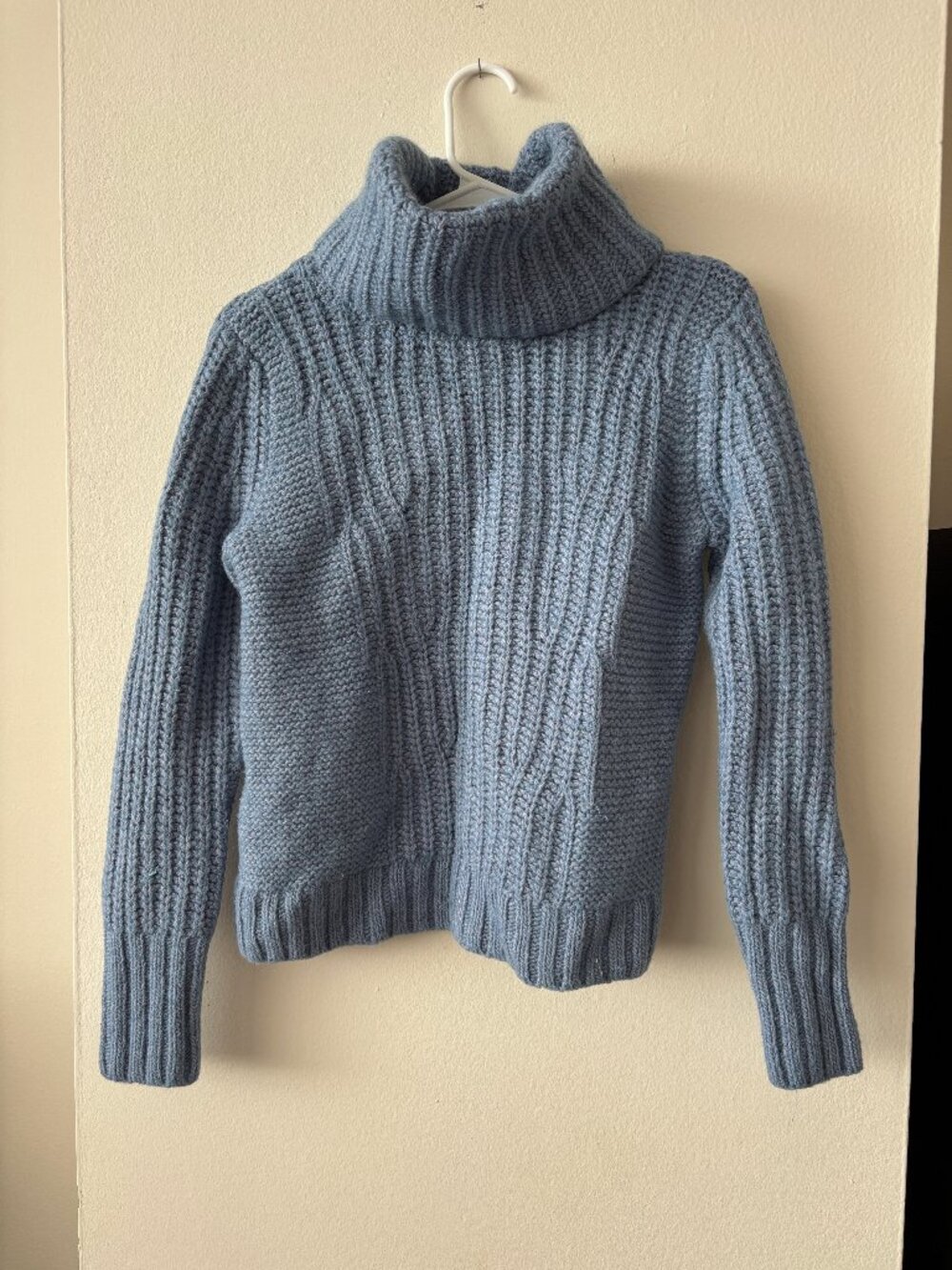 Banana Republic Blue Turtleneck Sweater - Size Small